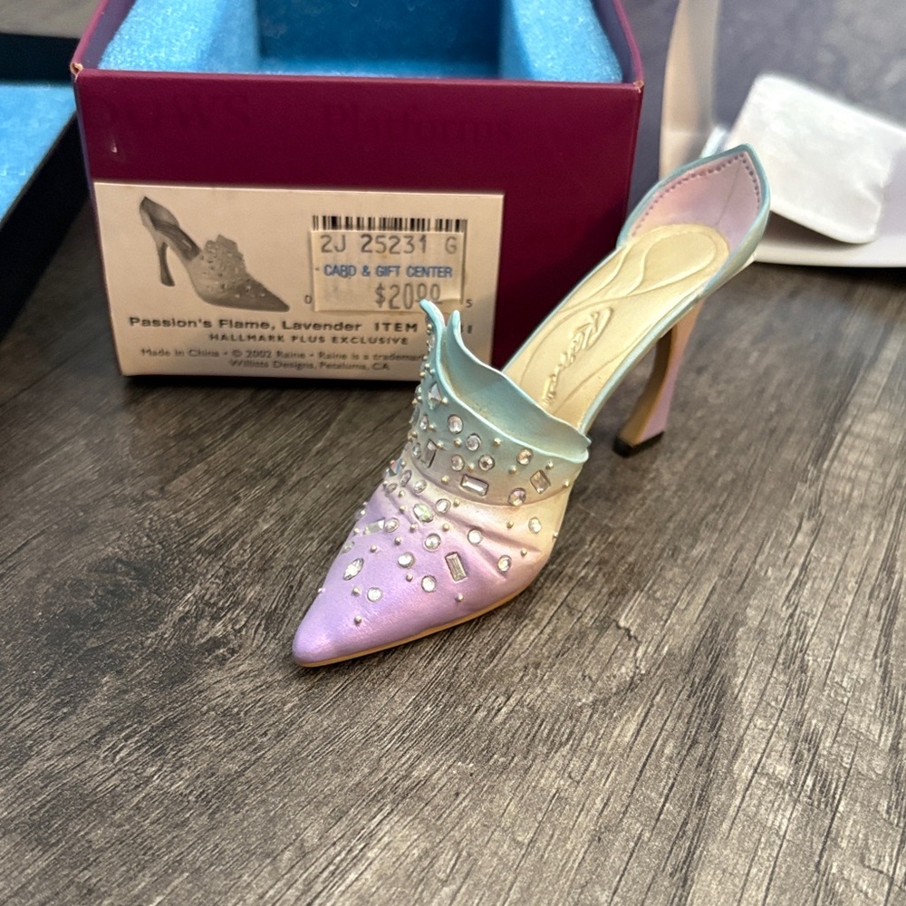 Passions Flame Lavender Mini Heel
